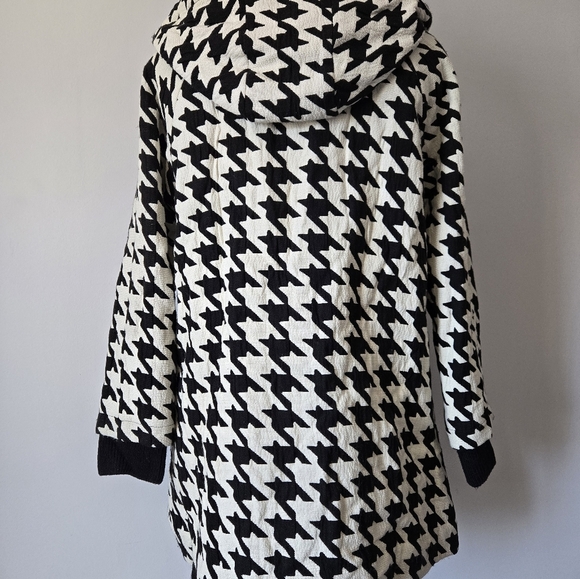 Zara Trafaluc Black and White Houndstooth Women's Coat. Size Small - Picture 8 of 15